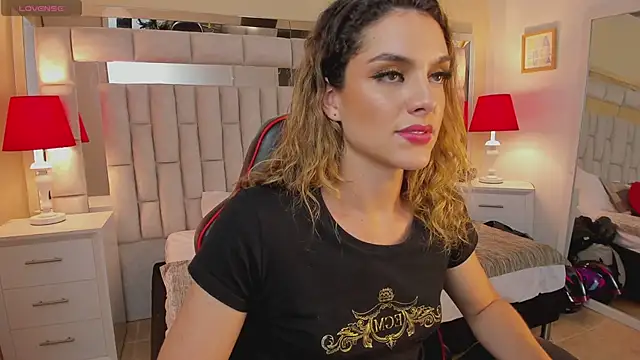 Snapshot of mariiahneedles chatting on February 19, 2025, 2:44 am mariiahneedles online show from February 19, 2025, 2:44 am