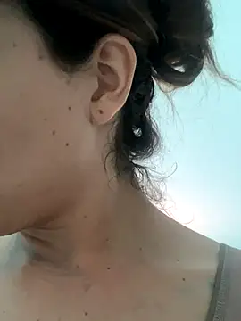 Snapshot of mariiahneedles chatting on September 9, 2025, 4:05 pm mariiahneedles online show from September 9, 2025, 4:05 pm