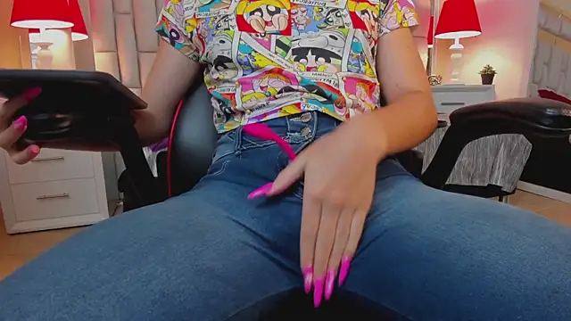 Snapshot of mariiahneedles chatting on February 14, 2025, 4:04 am mariiahneedles online show from February 14, 2025, 4:04 am