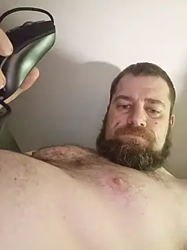 Snapshot of machobear87 chatting on January 13, 2026, 11:19 pm machobear87 online show from January 13, 2026, 11:19 pm