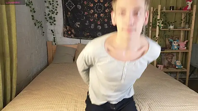 Nick Win online show from October 21, 2025, 4:39 pm