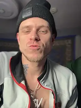 traejddd online show from September 18, 2025, 3:42 am