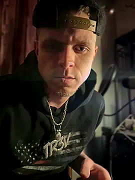 traejddd online show from October 16, 2025, 4:54 am