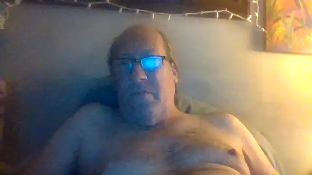 Snapshot of hornyrich69 chatting on January 11, 2025, 6:03 am hornyrich69 online show from January 11, 2025, 6:03 am