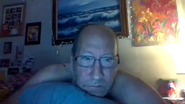 Snapshot of hornyrich69 chatting on January 10, 2026, 4:52 am hornyrich69 online show from January 10, 2026, 4:52 am