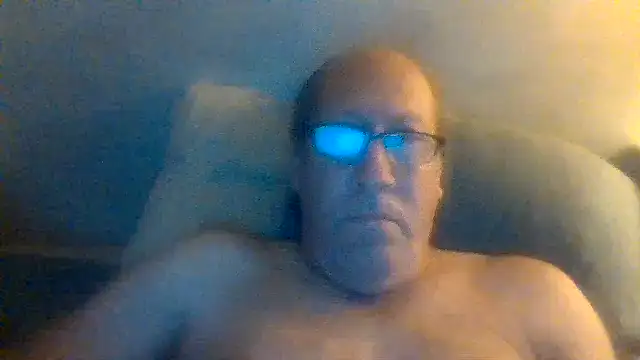 Snapshot of hornyrich69 chatting on December 19, 2024, 6:56 am hornyrich69 online show from December 19, 2024, 6:56 am