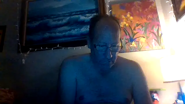 Snapshot of hornyrich69 chatting on January 18, 2026, 3:10 am hornyrich69 online show from January 18, 2026, 3:10 am
