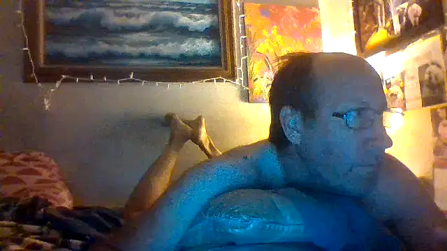 Snapshot of hornyrich69 chatting on February 26, 2026, 3:06 am hornyrich69 online show from February 26, 2026, 3:06 am