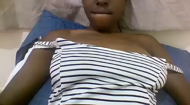 Snapshot of Ebony_maffin chatting on February 13, 2025, 1:48 pm Ebony maffin online show from February 13, 2025, 1:48 pm
