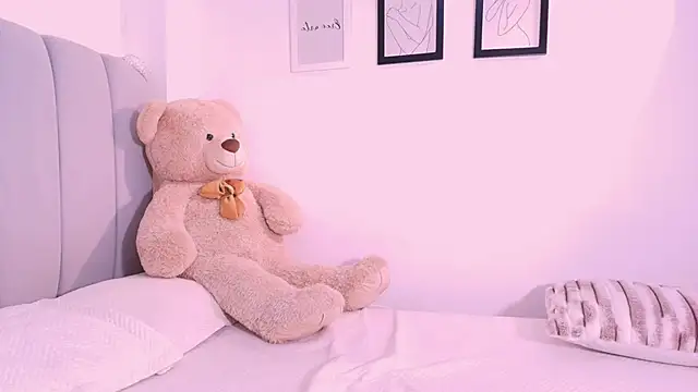 DannaHyde online show from April 15, 2026, 3:49 pm