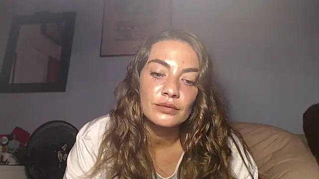 LillyLust21 online show from May 26, 2026, 11:58 pm