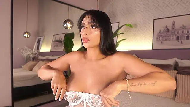 Snapshot of IzzyWild chatting on February 6, 2026, 11:06 am IzzyWild online show from February 6, 2026, 11:06 am