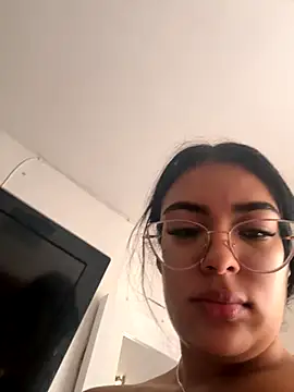 Snapshot of Bianca_zaens2 chatting on September 20, 2025, 4:01 pm Bianca zaens2 online show from September 20, 2025, 4:01 pm