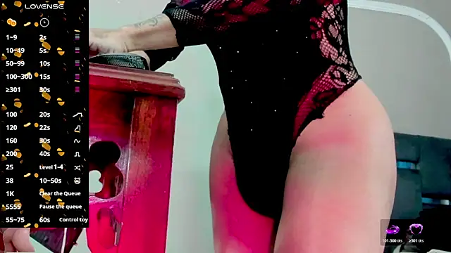 Jimena Grey online show from April 4, 2026, 9:54 pm