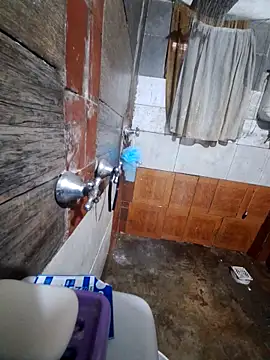 Michellluxo online show from September 23, 2025, 6:59 pm