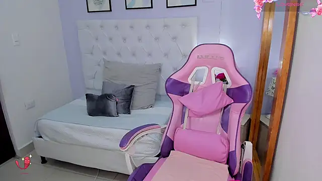 Snapshot of kitty_kayo chatting on October 23, 2025, 4:00 am kitty kayo online show from October 23, 2025, 4:00 am