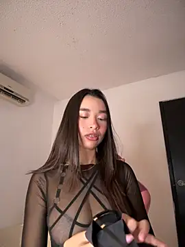 Hips hannah online show from September 21, 2025, 7:08 pm