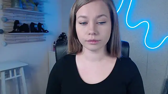 Snapshot of holly_xglam chatting on February 21, 2025, 12:16 am holly xglam online show from February 21, 2025, 12:16 am