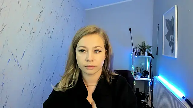 Snapshot of holly_xglam chatting on September 29, 2025, 4:56 pm holly xglam online show from September 29, 2025, 4:56 pm