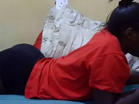 sweet lily2 online show from March 20, 2025, 4:31 pm