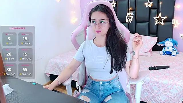 im-eliza online show from December 18, 2025, 5:28 pm