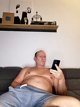 Snapshot of Netterarsch40 chatting on October 16, 2025, 7:22 pm Netterarsch40 online show from October 16, 2025, 7:22 pm