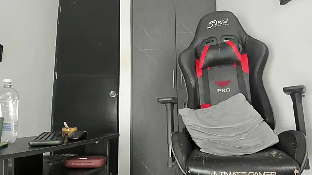 Snapshot of sergiio_mesa27 chatting on November 20, 2025, 2:12 am sergiio mesa27 online show from November 20, 2025, 2:12 am