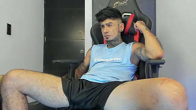 Snapshot of sergiio_mesa27 chatting on January 26, 2025, 11:18 pm sergiio mesa27 online show from January 26, 2025, 11:18 pm