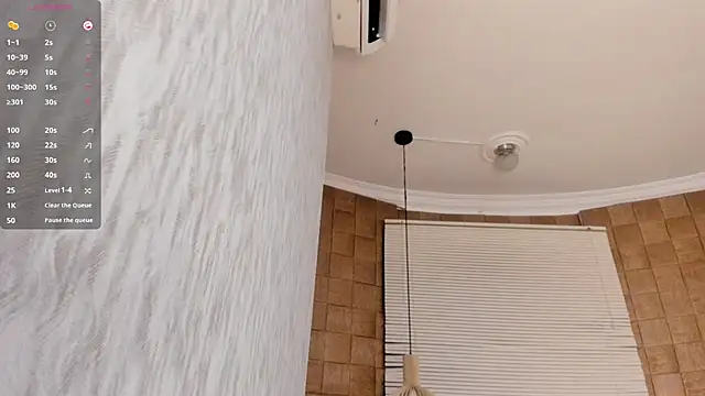 Snapshot of Lissalittlee chatting on March 4, 2026, 7:43 pm Lissalittlee online show from March 4, 2026, 7:43 pm