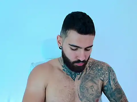 Snapshot of silvano_torres chatting on January 5, 2026, 5:27 pm silvano torres online show from January 5, 2026, 5:27 pm