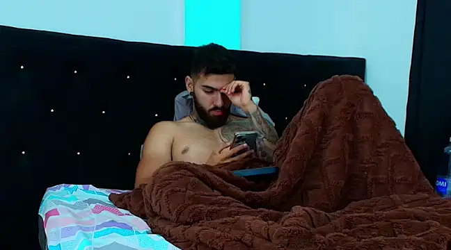 Snapshot of silvano_torres chatting on February 14, 2025, 12:09 am silvano torres online show from February 14, 2025, 12:09 am