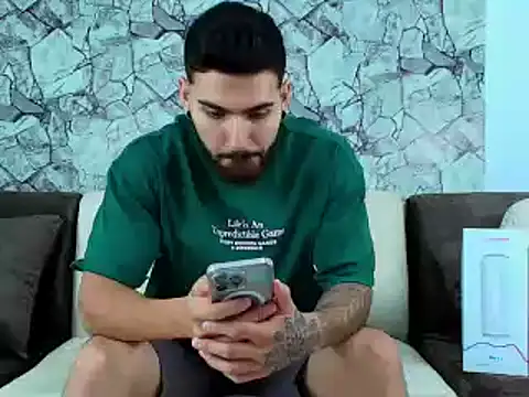 Snapshot of silvano_torres chatting on January 27, 2025, 10:49 pm silvano torres online show from January 27, 2025, 10:49 pm