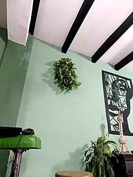 Snapshot of thirstymoonxx chatting on February 26, 2026, 5:07 am thirstymoonxx online show from February 26, 2026, 5:07 am