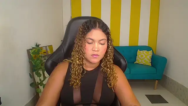 Cristal War online show from October 30, 2025, 11:12 pm