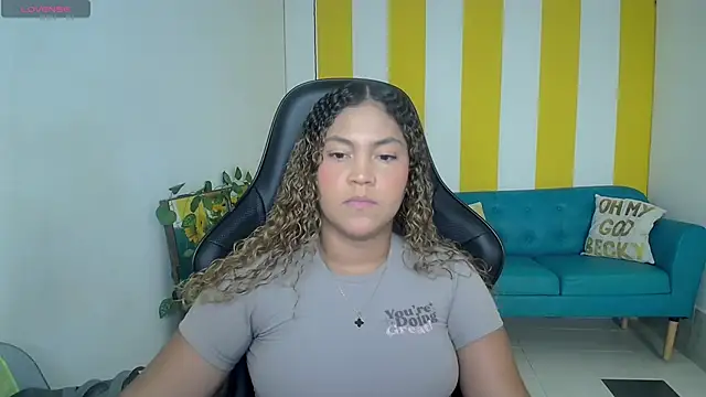 Cristal War online show from November 3, 2025, 11:08 pm