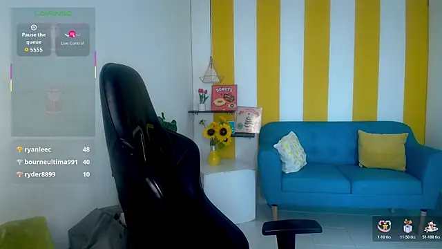 Cristal War online show from December 4, 2025, 11:26 pm