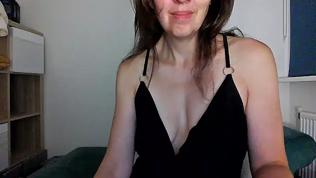 Ella Next Door online show from July 3, 2026, 9:10 pm