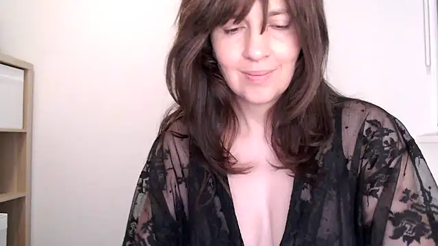 Ella Next Door online show from March 1, 2026, 10:32 pm