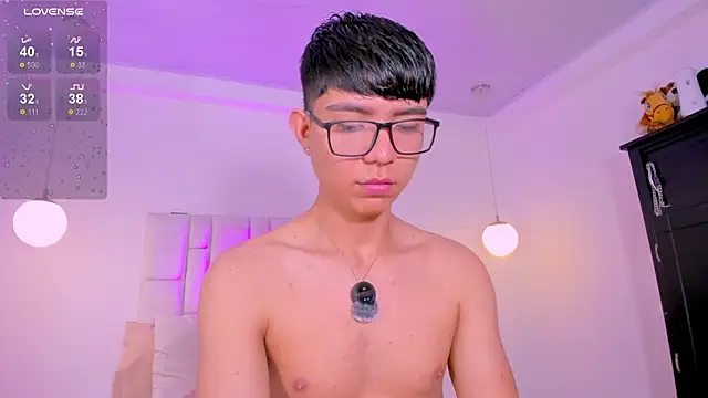 CodyTwink online show from May 18, 2026, 7:40 pm