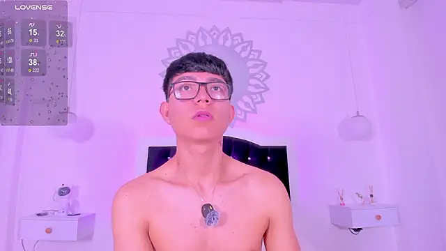 CodyTwink online show from February 4, 2026, 3:29 pm