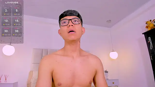 CodyTwink online show from June 21, 2026, 1:44 am