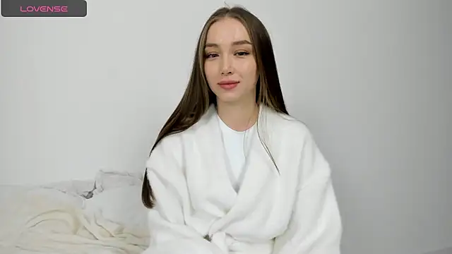 Sweet-bb online show from April 15, 2026, 8:20 pm