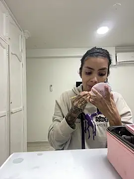 Snapshot of DeuxGold chatting on February 7, 2026, 3:03 am DeuxGold online show from February 7, 2026, 3:03 am