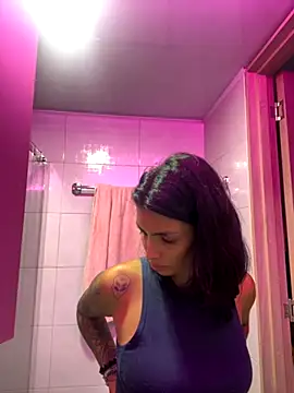 DeuxGold online show from December 4, 2025, 11:37 pm