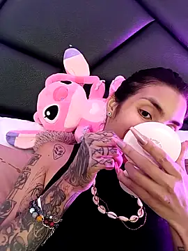 Snapshot of DeuxGold chatting on February 13, 2026, 3:39 am DeuxGold online show from February 13, 2026, 3:39 am