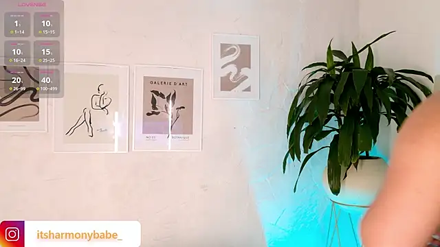 Harmonybabe  online show from November 8, 2025, 7:28 pm