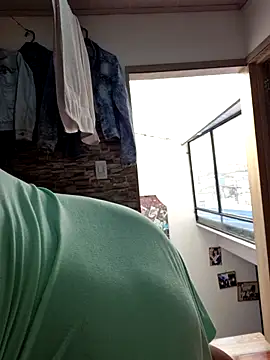 Selket11 online show from October 18, 2025, 1:24 pm