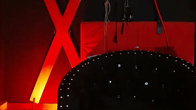 Naty slavedoll online show from March 2, 2025, 8:14 pm