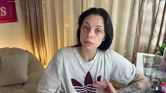 Snapshot of NattyFierros chatting on May 26, 2026, 8:01 am NattyFierros online show from May 26, 2026, 8:01 am