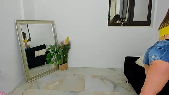 Snapshot of Darya_Baby chatting on March 19, 2025, 7:38 pm Darya Baby online show from March 19, 2025, 7:38 pm